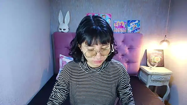 Snapshot of charlottemoonxz chatting on 06.25.26 charlottemoonxz online show from 06.25.26