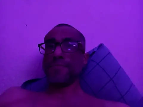 Snapshot of PutoCpsBR chatting on 10.25.25 PutoCpsBR online show from 10.25.25