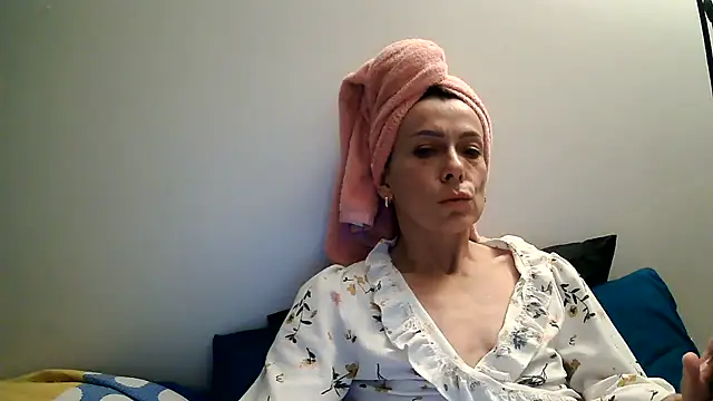Snapshot of anechka1 chatting on 06.07.26 anechka1 online show from 06.07.26