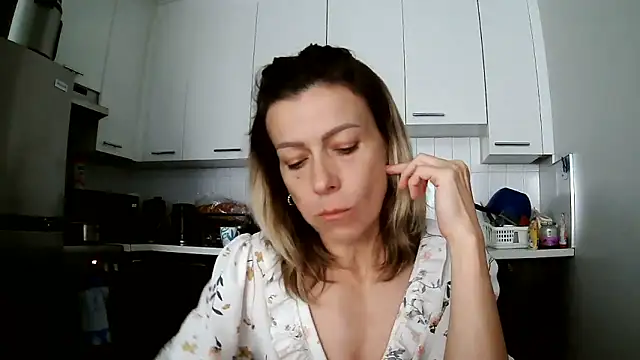 Snapshot of anechka1 chatting on 06.07.26 anechka1 online show from 06.07.26
