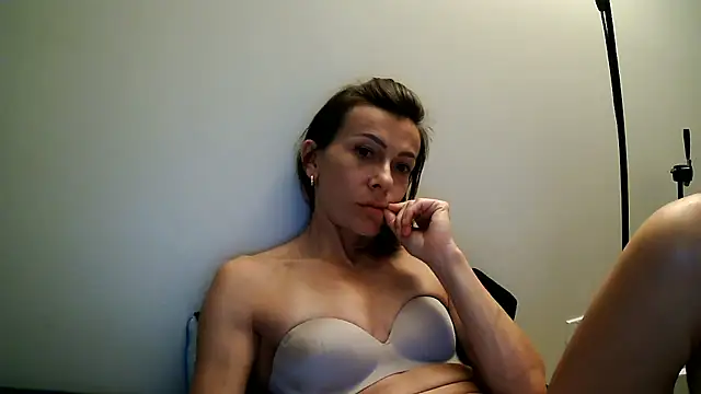 Snapshot of anechka1 chatting on 07.18.26 anechka1 online show from 07.18.26