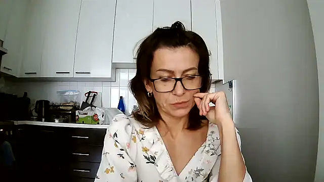 Snapshot of anechka1 chatting on 07.23.26 anechka1 online show from 07.23.26