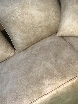 Snapshot of GoddessVee chatting on 12.04.24 GoddessVee online show from 12.04.24