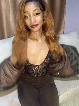 Snapshot of GoddessVee chatting on 01.03.25 GoddessVee online show from 01.03.25