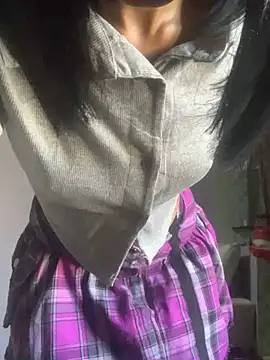 Snapshot of GoddessVee chatting on 01.19.25 GoddessVee online show from 01.19.25