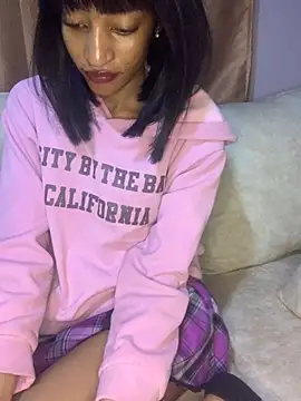 Snapshot of GoddessVee chatting on 01.19.25 GoddessVee online show from 01.19.25