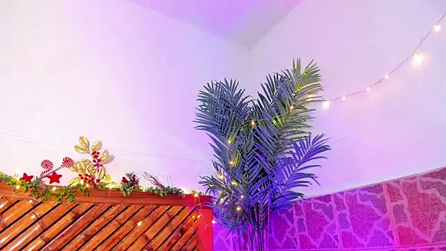 kimberly Gonzalez1 online show from 12.18.24