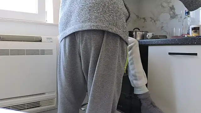 Snapshot of BalancedSexLife chatting on 03.10.25 BalancedSexLife online show from 03.10.25