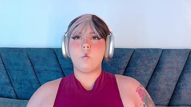 Karmilla Rosse online show from 04.12.26