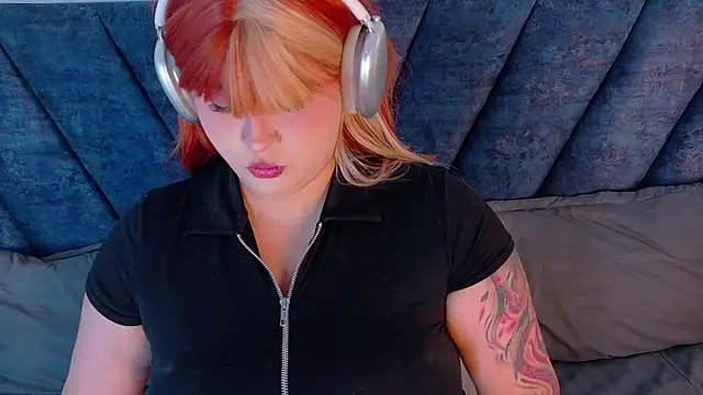 Snapshot of Karmilla_Rosse chatting on 04.18.26 Karmilla Rosse online show from 04.18.26