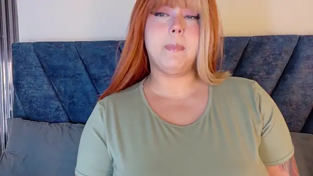 Snapshot of Karmilla_Rosse chatting on 06.19.26 Karmilla Rosse online show from 06.19.26