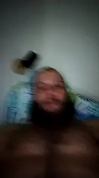 Snapshot of AbukLoko chatting on 03.11.25 AbukLoko online show from 03.11.25