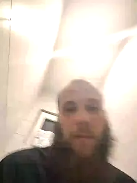 Snapshot of AbukLoko chatting on 03.12.25 AbukLoko online show from 03.12.25