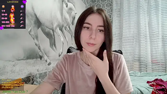 Snapshot of Wowpornoo chatting on 02.24.25 Wowpornoo online show from 02.24.25