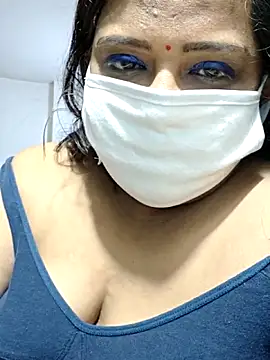 Snapshot of Love_Jenny chatting on 02.18.26 Love Jenny online show from 02.18.26