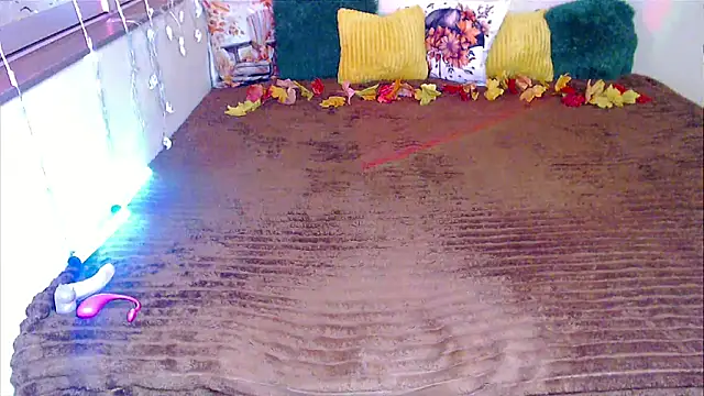 LizaSenri online show from 11.27.25