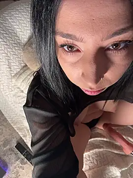 Snapshot of KimArts chatting on 02.19.26 KimArts online show from 02.19.26