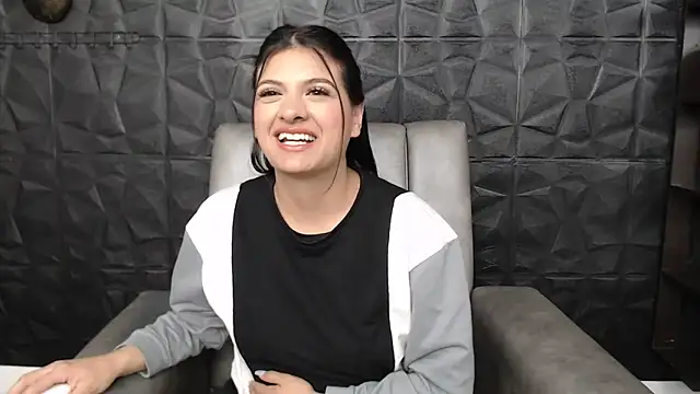 Abril Squirt online show from 01.22.25