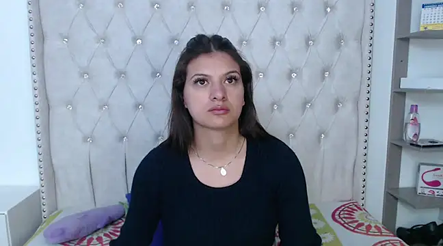 Abril Squirt online show from 02.16.25