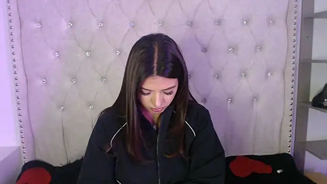 Abril Squirt online show from 10.13.25