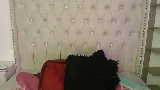 Abril Squirt online show from 11.16.25