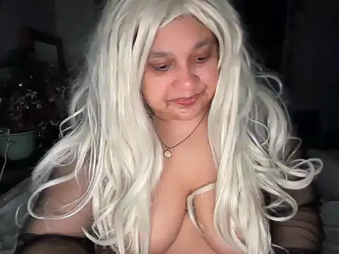 Snapshot of MelanieFawker chatting on 09.21.25 MelanieFawker online show from 09.21.25