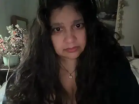 Snapshot of MelanieFawker chatting on 11.28.25 MelanieFawker online show from 11.28.25