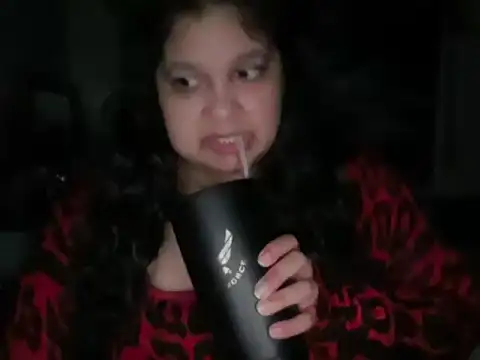 Snapshot of MelanieFawker chatting on 12.22.25 MelanieFawker online show from 12.22.25