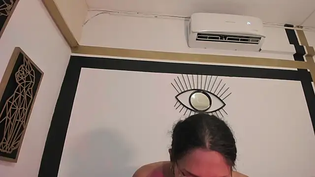 Snapshot of EmilyGomezLS chatting on 05.08.26 EmilyGomezLS online show from 05.08.26