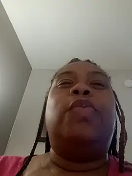 Snapshot of pinkpassionpleaser chatting on 03.17.25 pinkpassionpleaser online show from 03.17.25