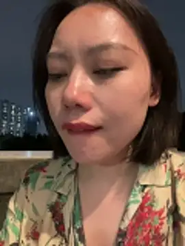 Snapshot of Eliza-E chatting on 03.01.26 Eliza-E online show from 03.01.26