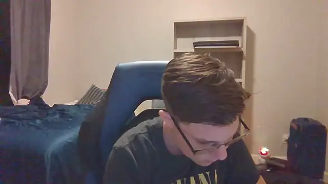 Snapshot of KaliSnow199623 chatting on 09.30.25 KaliSnow199623 online show from 09.30.25