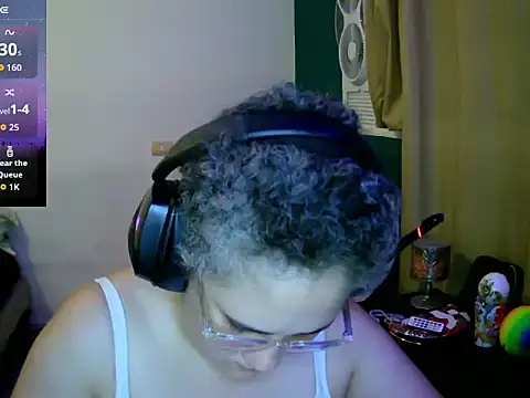 Snapshot of lolalicious_758 chatting on 09.16.25 lolalicious 758 online show from 09.16.25