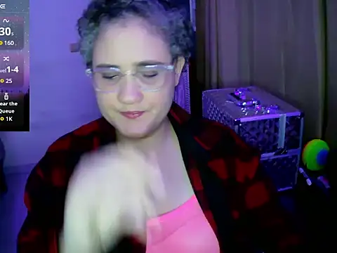 Snapshot of lolalicious_758 chatting on 10.27.25 lolalicious 758 online show from 10.27.25