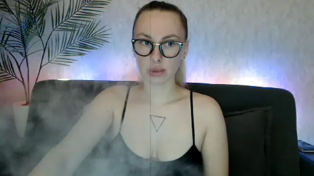  Leslyy Solo 1 online show from 10.07.25