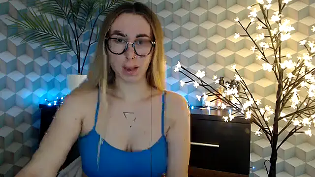  Leslyy Solo 1 online show from 10.18.25