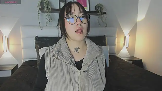 Snapshot of sofi_bakerr chatting on 03.19.26 sofi bakerr online show from 03.19.26