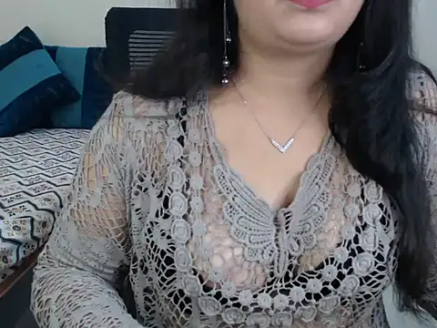 Inviting Aanya online show from 12.23.24