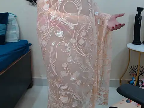 Inviting Aanya online show from 01.24.25