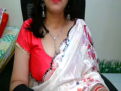 Inviting Aanya online show from 10.18.25