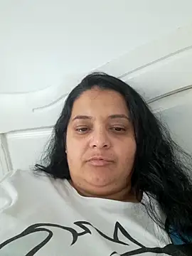 sarahhh1987 online show from 11.15.25