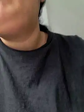 Snapshot of sarahhh1987 chatting on 03.03.26 sarahhh1987 online show from 03.03.26