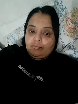 Snapshot of sarahhh1987 chatting on 03.15.26 sarahhh1987 online show from 03.15.26