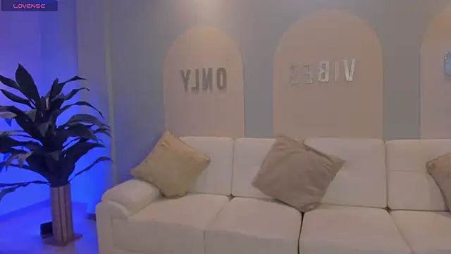 Snapshot of AliceHarper_ chatting on 02.12.26 AliceHarper online show from 02.12.26