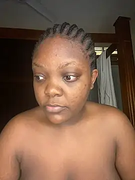 Snapshot of zonroe_the_big chatting on 02.21.25 zonroe the big online show from 02.21.25