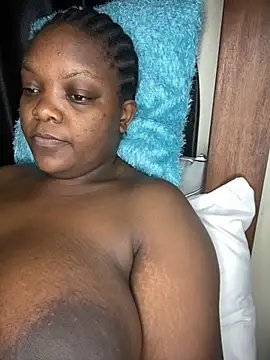 Snapshot of zonroe_the_big chatting on 02.22.25 zonroe the big online show from 02.22.25