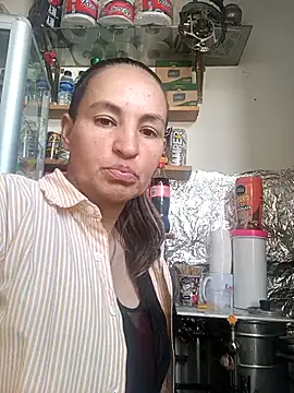 Divalive 28 online show from 10.13.25