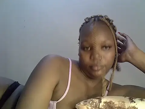 Pretty-sassy online show from 02.15.25