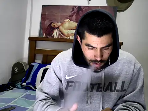 hideonbush051 online show from 10.11.25