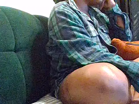 NATASHA LUCKY online show from 04.18.26